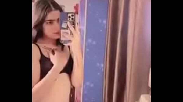 Sexy shemale in Pakistan